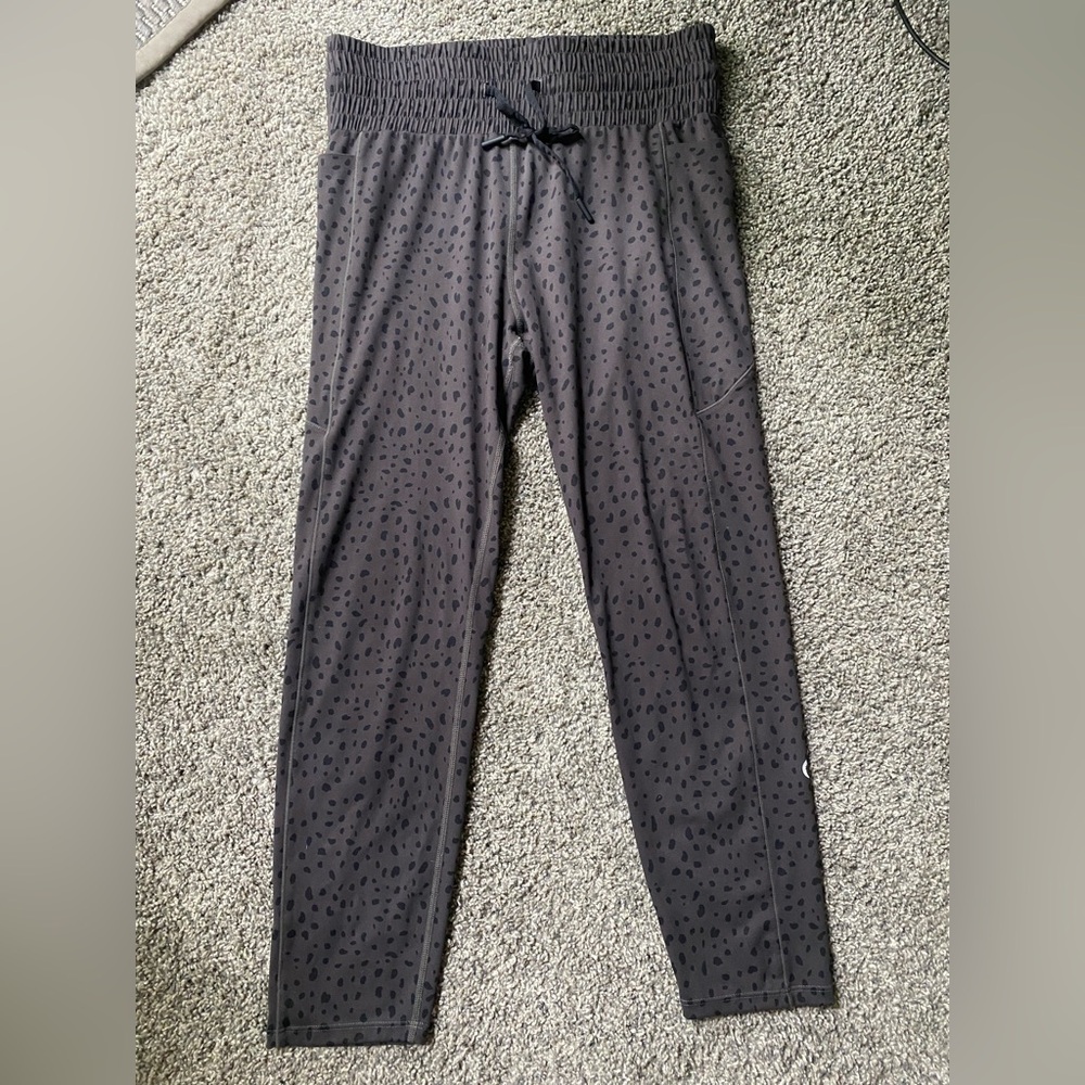 ZYIA Active Grey Jaguar Hi-Cinch Radiant 7/8 Leggings 24”